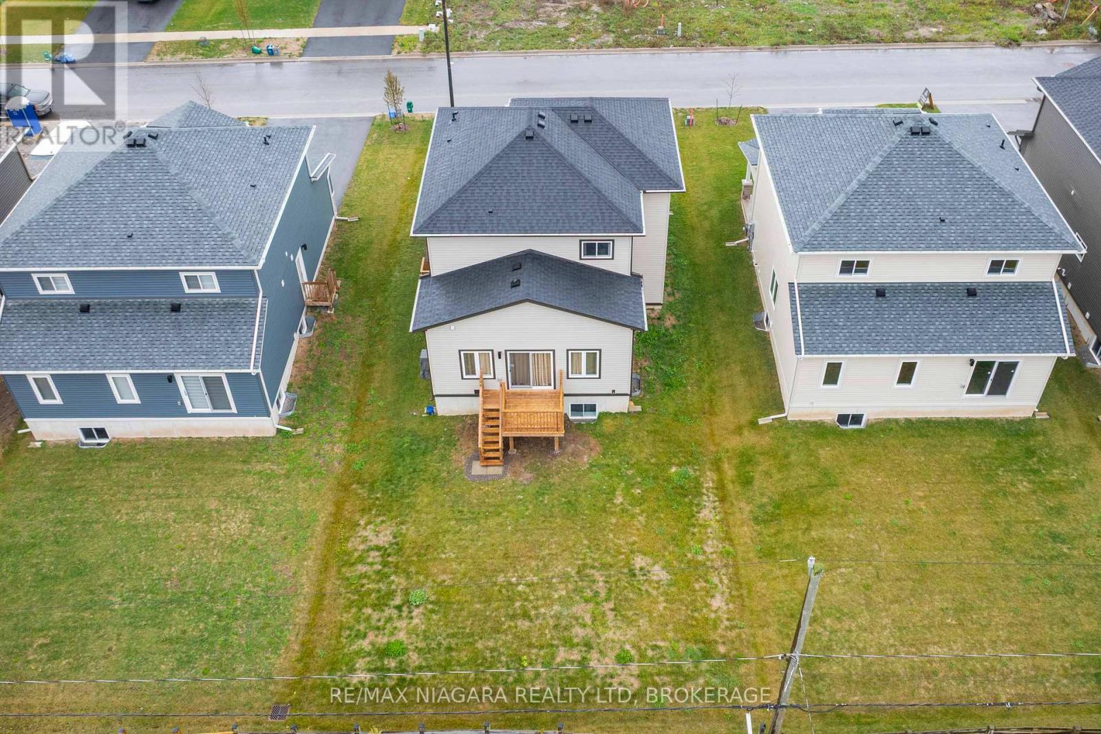 Main - 90 Hillcrest Road, Port Colborne, Ontario  L3K 6E4 - Photo 27 - X12497312