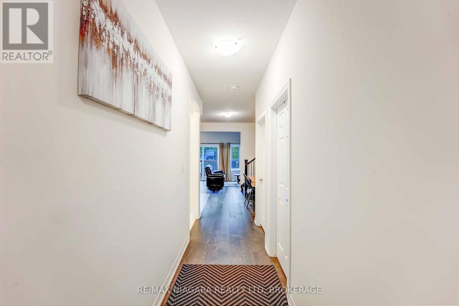 Main - 90 Hillcrest Road, Port Colborne, Ontario  L3K 6E4 - Photo 3 - X12497312