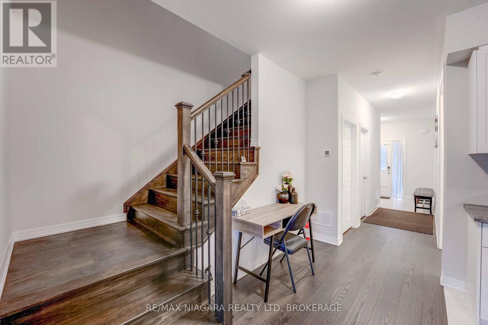 Main - 90 Hillcrest Road, Port Colborne, Ontario  L3K 6E4 - Photo 9 - X12497312