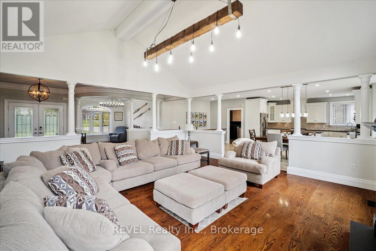 1330 Concession 6 Road W, Hamilton, Ontario  L8B 1N1 - Photo 12 - X12497382