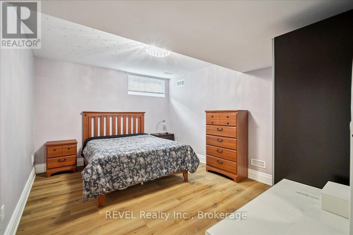 1330 Concession 6 Road W, Hamilton, Ontario  L8B 1N1 - Photo 23 - X12497382