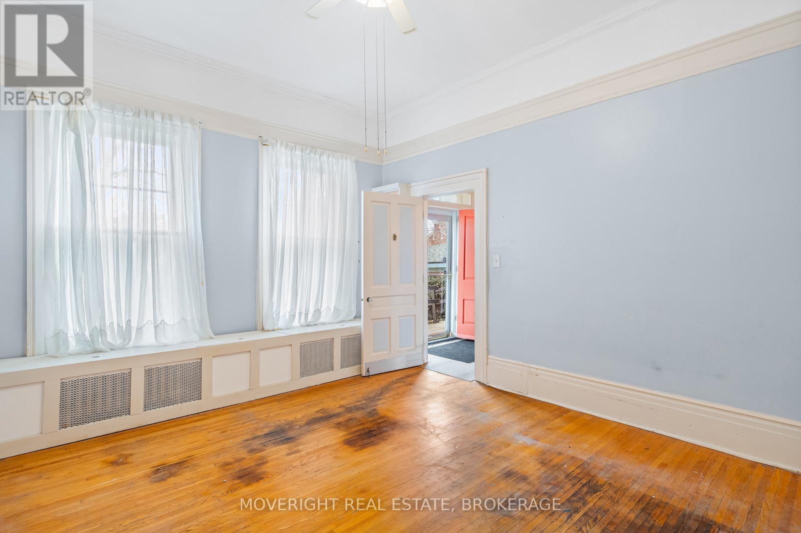 31 Yates Street, St. Catharines, Ontario  L2R 5R3 - Photo 21 - X12497512