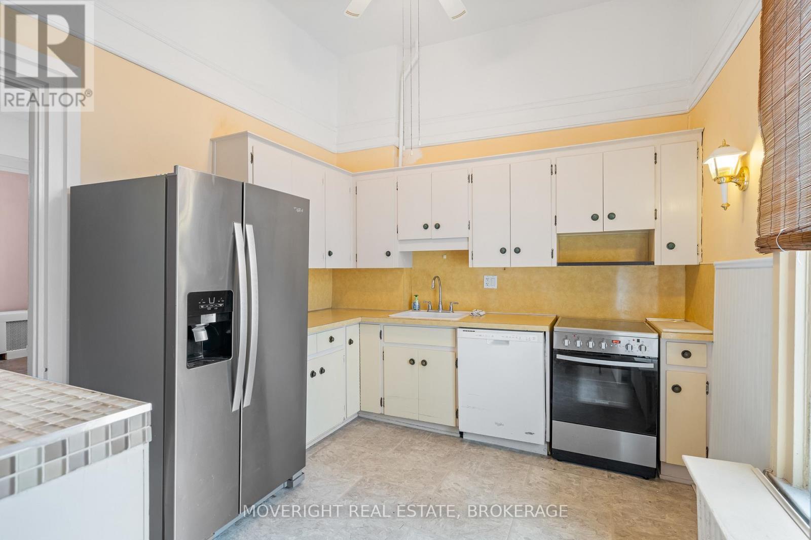 31 Yates Street, St. Catharines, Ontario  L2R 5R3 - Photo 24 - X12497512