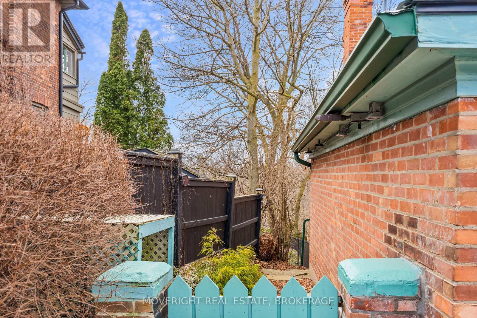 31 Yates Street, St. Catharines, Ontario  L2R 5R3 - Photo 7 - X12497512