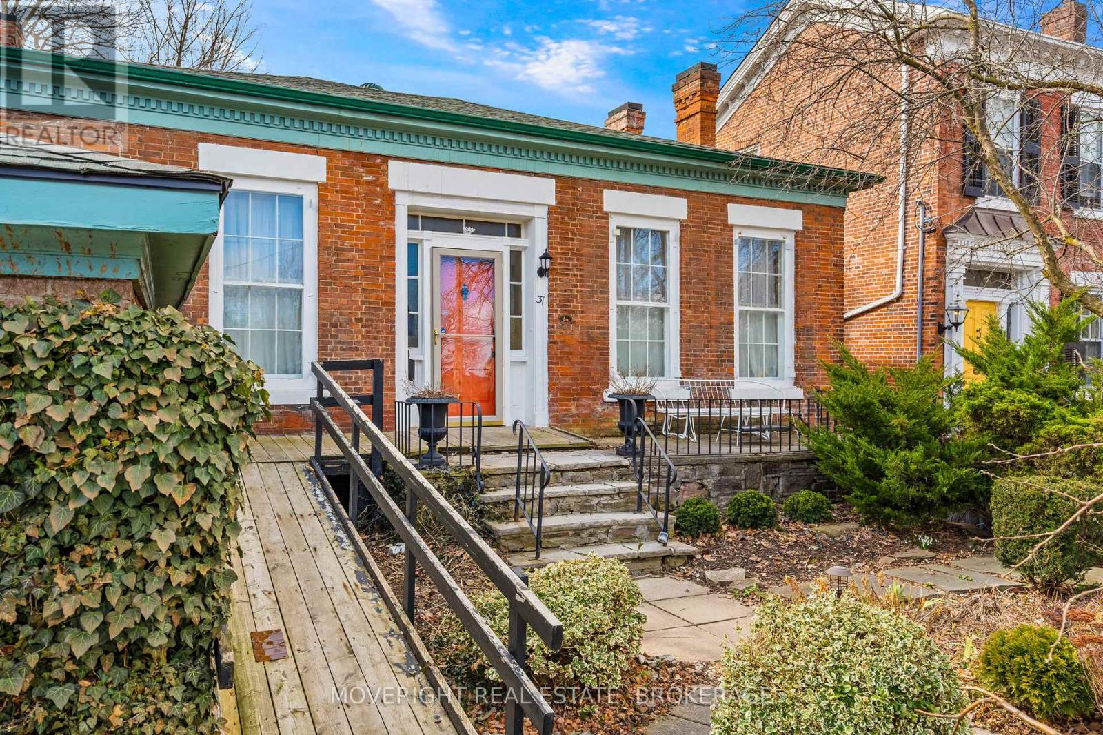 31 Yates Street, St. Catharines, Ontario  L2R 5R3 - Photo 4 - X12497640