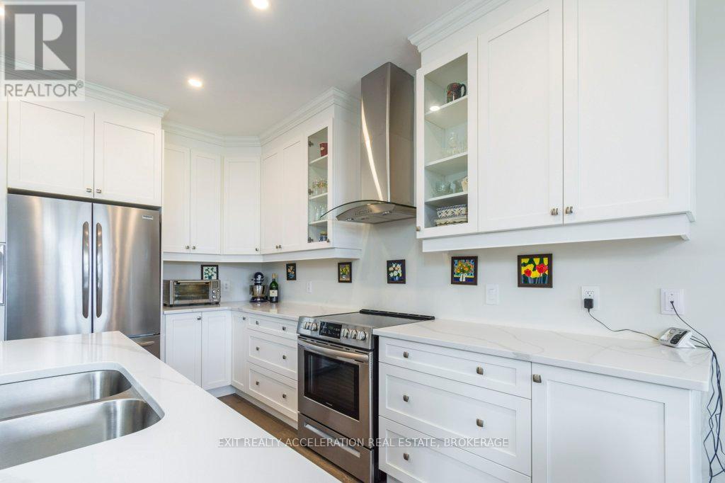 113 Country Club Drive, Loyalist (Bath), Ontario  K0H 1G0 - Photo 20 - X12497516