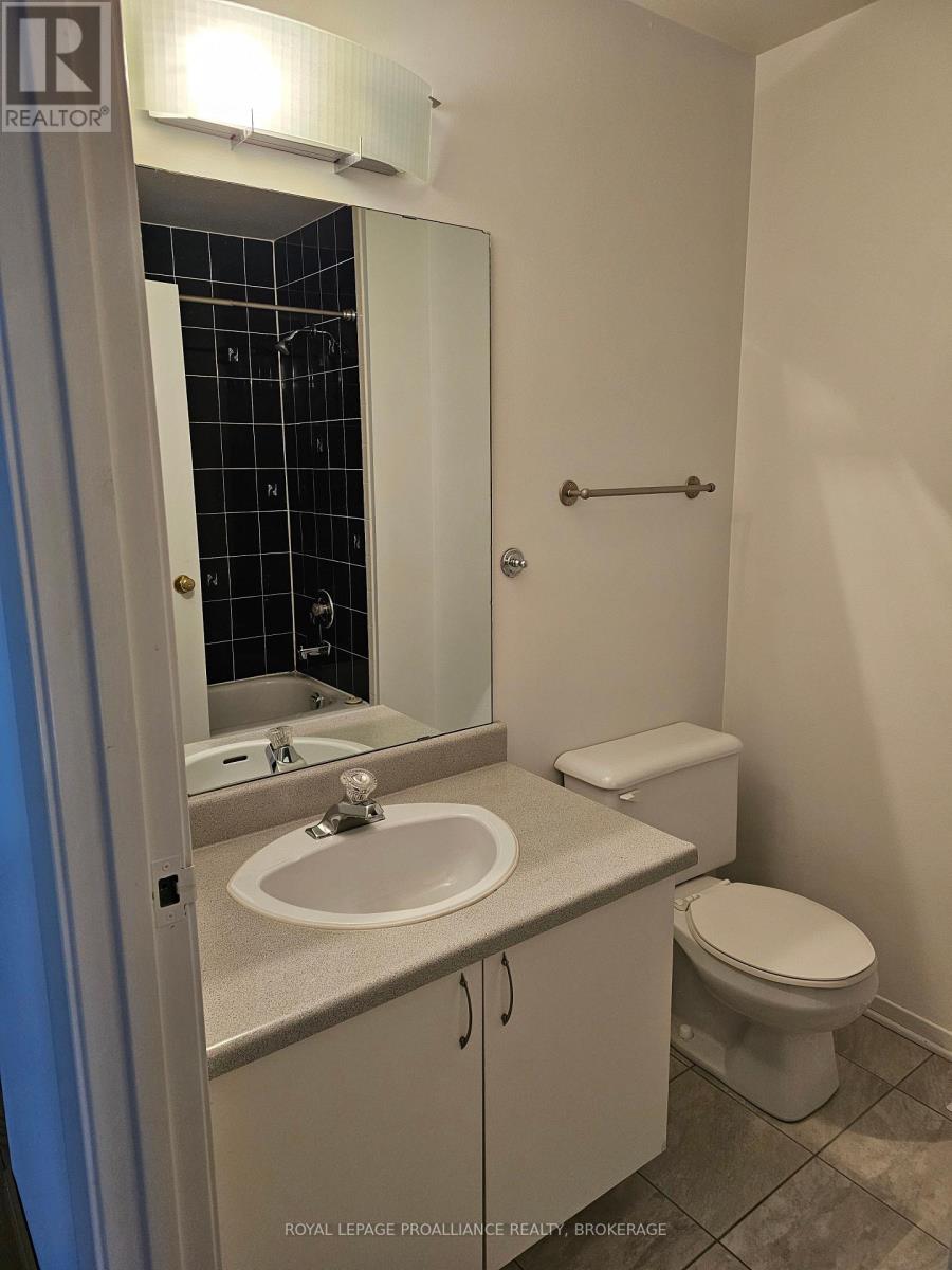 915 Warburton Crescent, Kingston, Ontario  K7M 8L3 - Photo 10 - X12497610