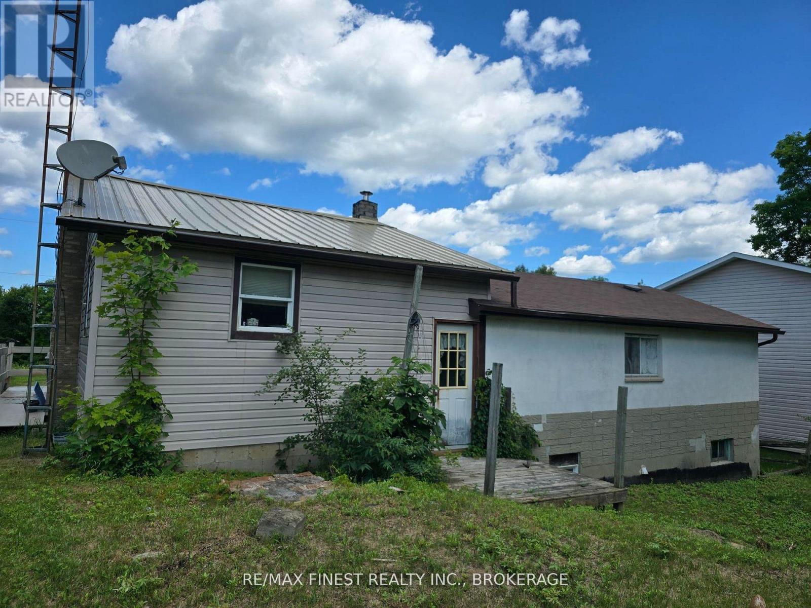 10555 Road 38, Frontenac, Ontario  K0H 2K0 - Photo 2 - X12497694