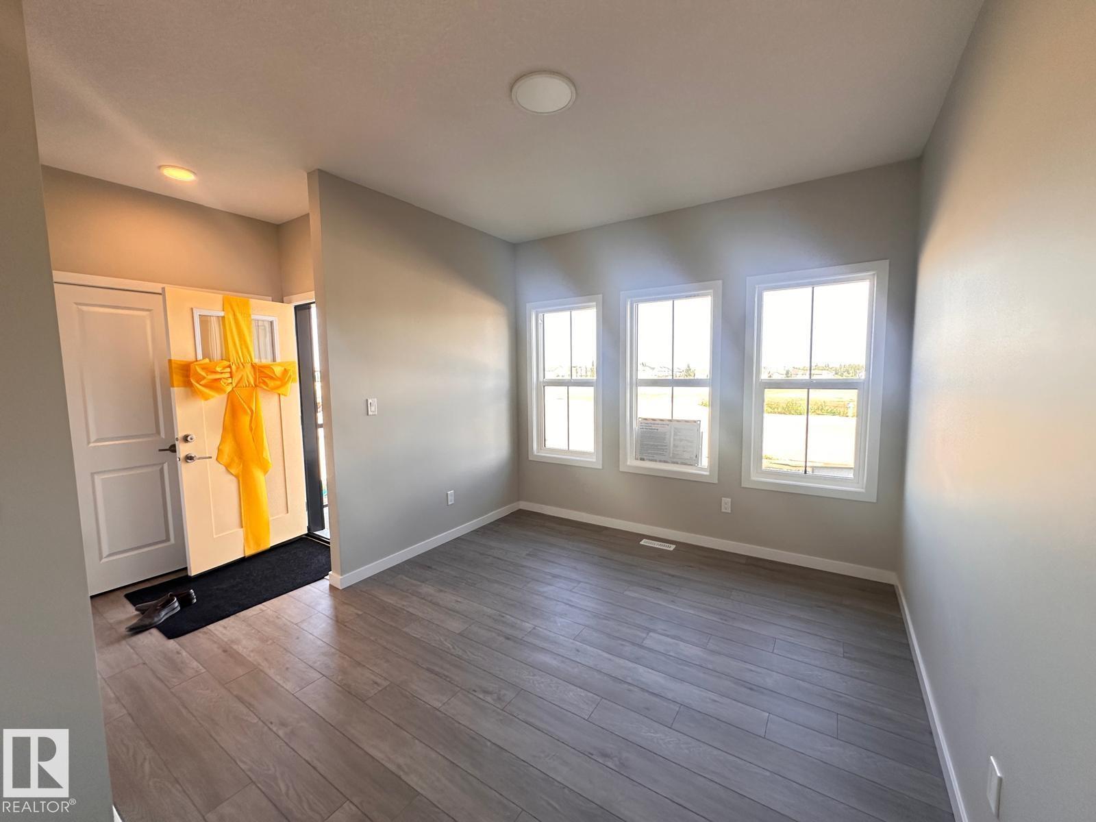 8668 Edgemont Li Nw Nw, Edmonton, Alberta  T6M 3G4 - Photo 13 - E4454402