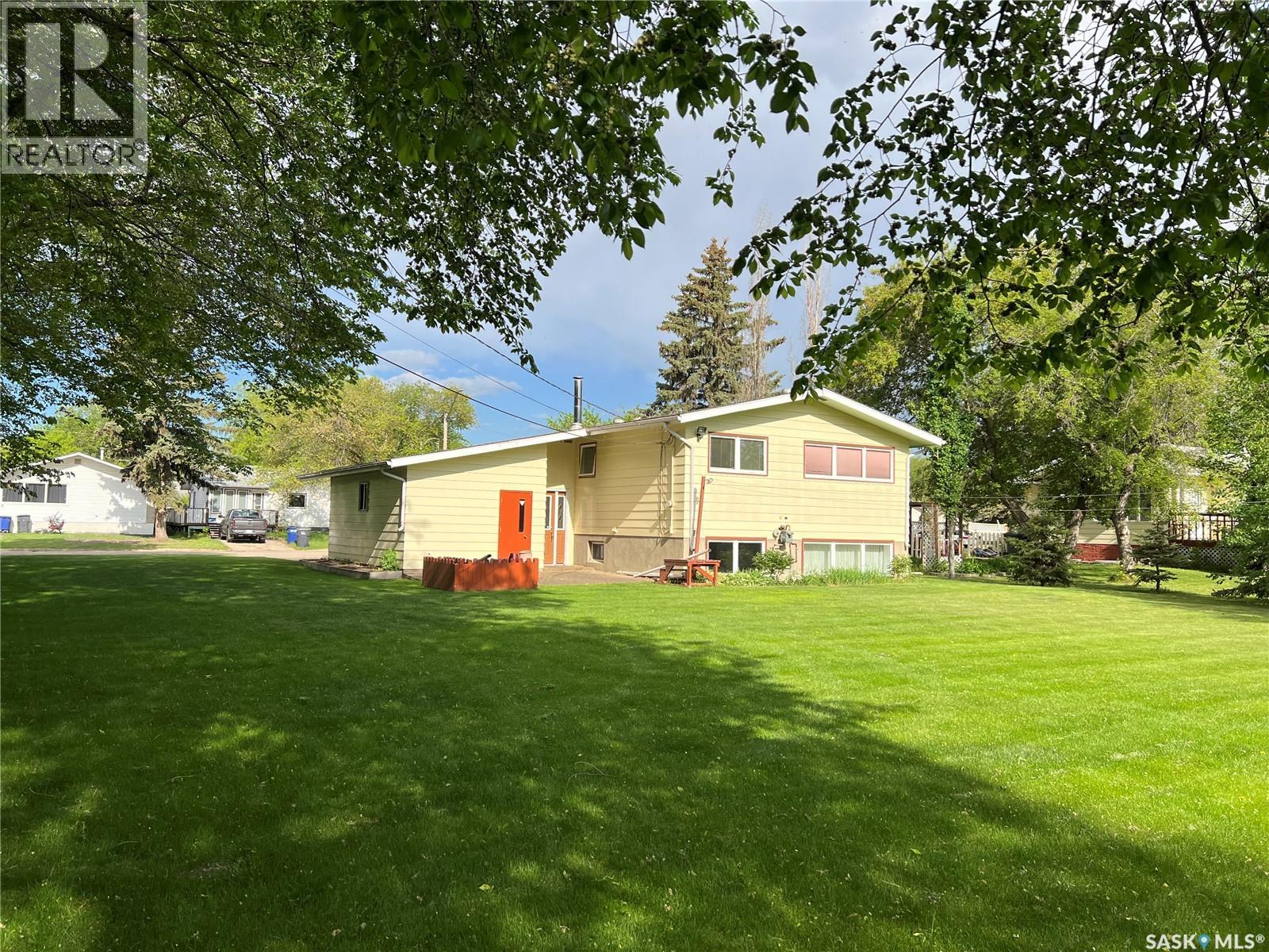 514 2nd Street E, Meadow Lake, Saskatchewan  S9X 1G6 - Photo 34 - SK022120