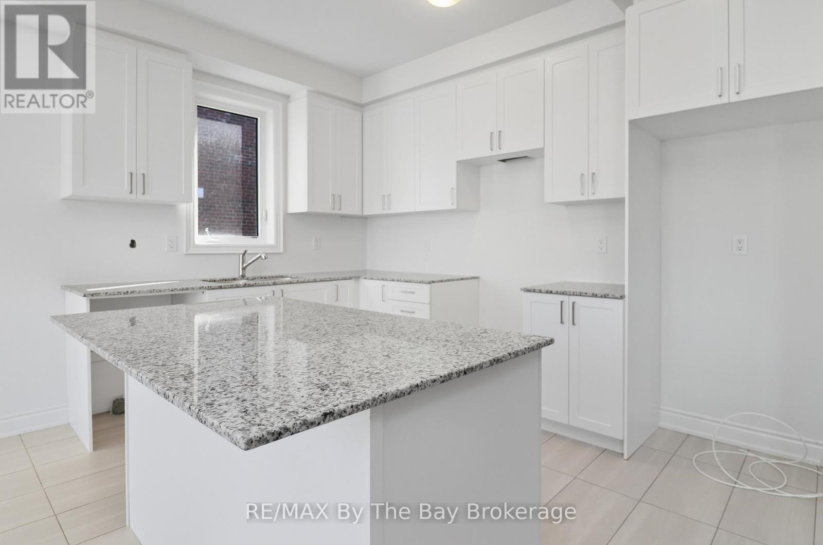 59 Amber Drive, Wasaga Beach, Ontario  L9Z 0R8 - Photo 19 - S12447317