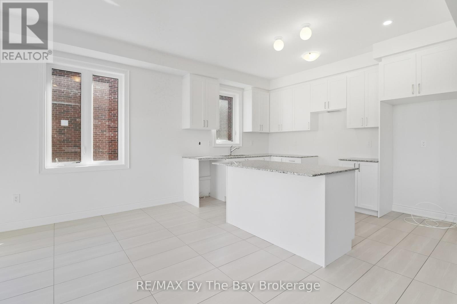 59 Amber Drive, Wasaga Beach, Ontario  L9Z 0R8 - Photo 15 - S12447317