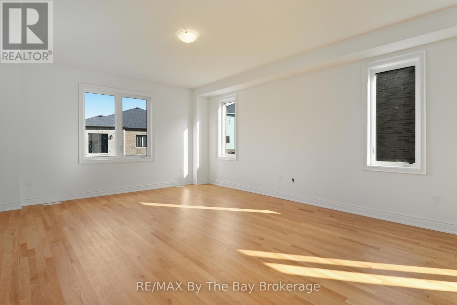 65 Amber Drive, Wasaga Beach, Ontario  L9Z 0R9 - Photo 9 - S12484914