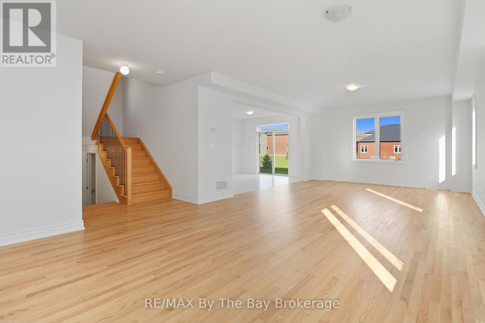 65 Amber Drive, Wasaga Beach, Ontario  L9Z 0R9 - Photo 7 - S12484914