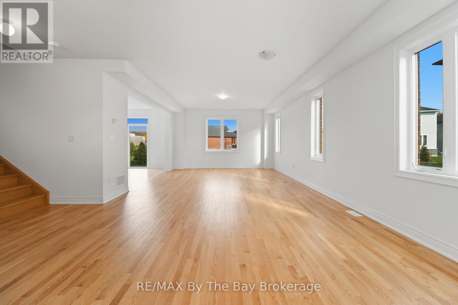 65 Amber Drive, Wasaga Beach, Ontario  L9Z 0R9 - Photo 6 - S12484914