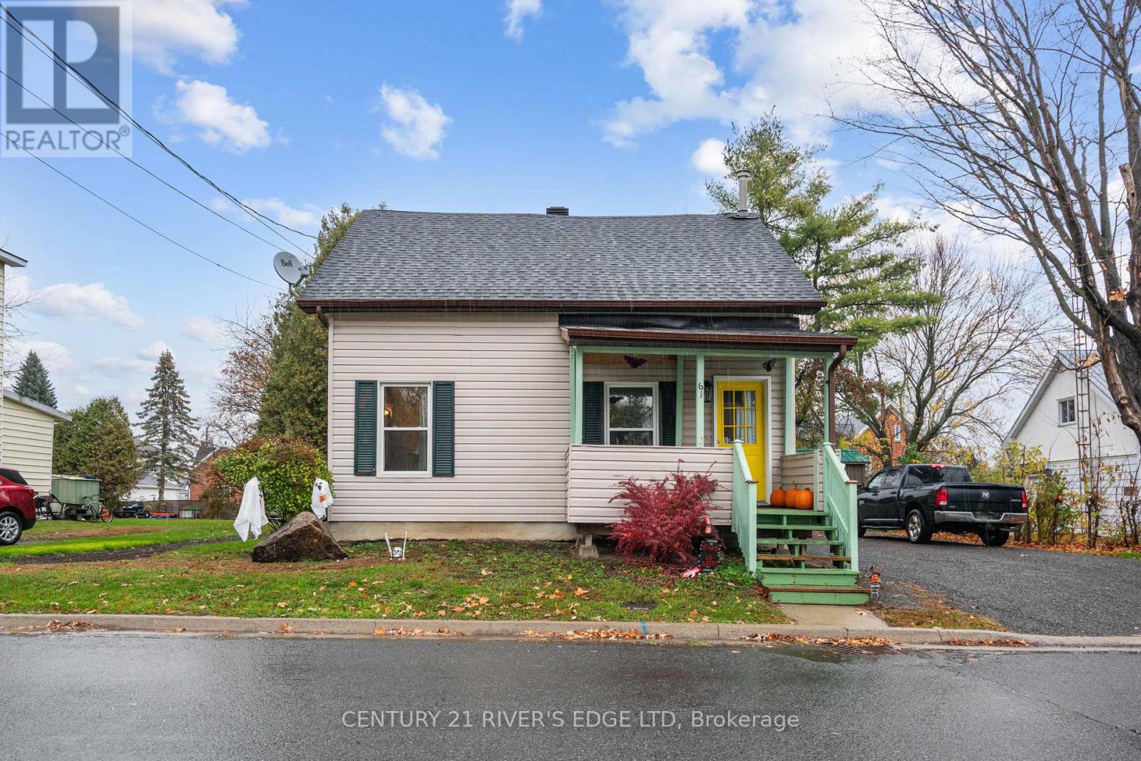 61 AUGUSTA STREET, South Dundas, Ontario