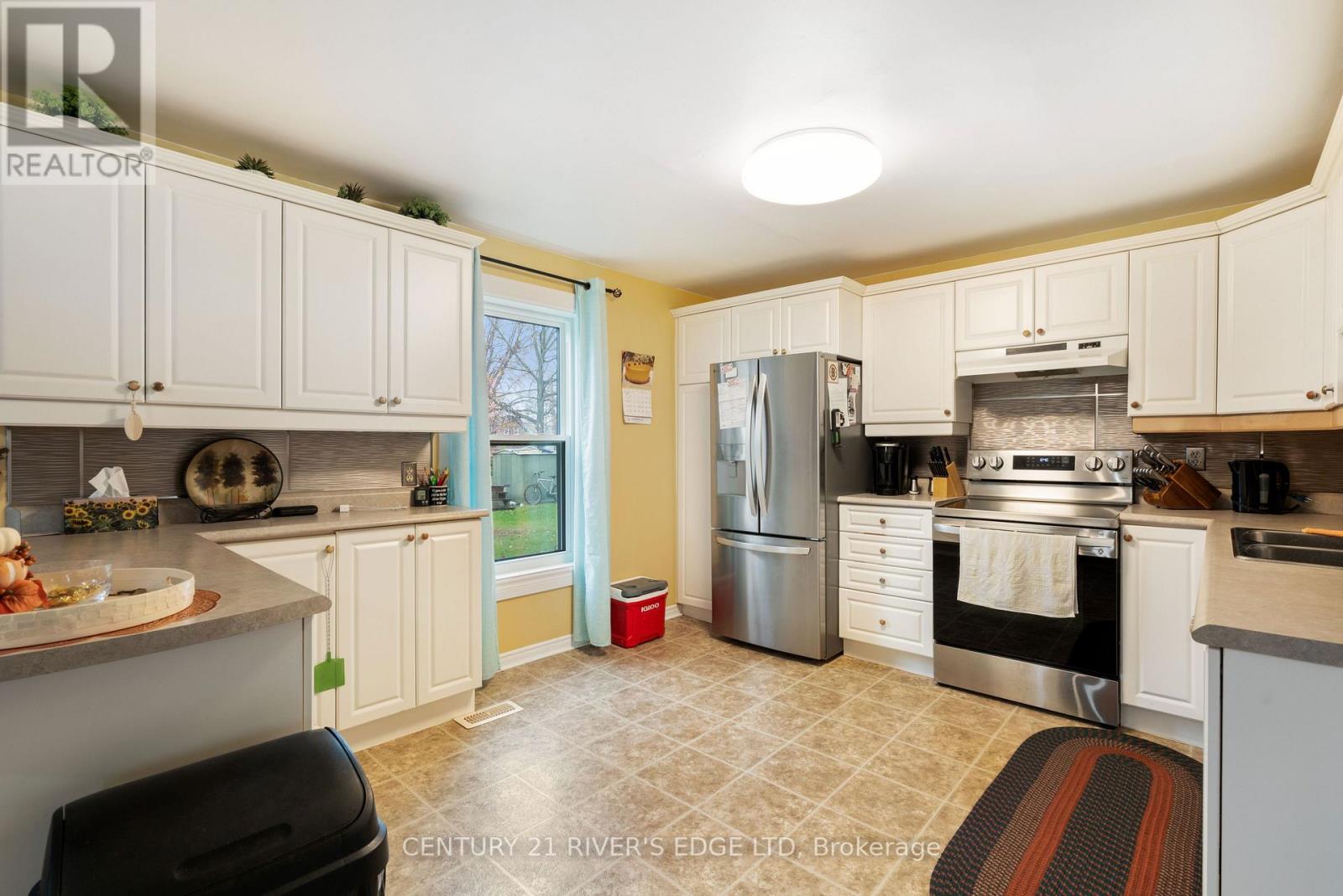 61 Augusta Street, South Dundas, Ontario K0C 1X0 - Photo 11 - X12498024