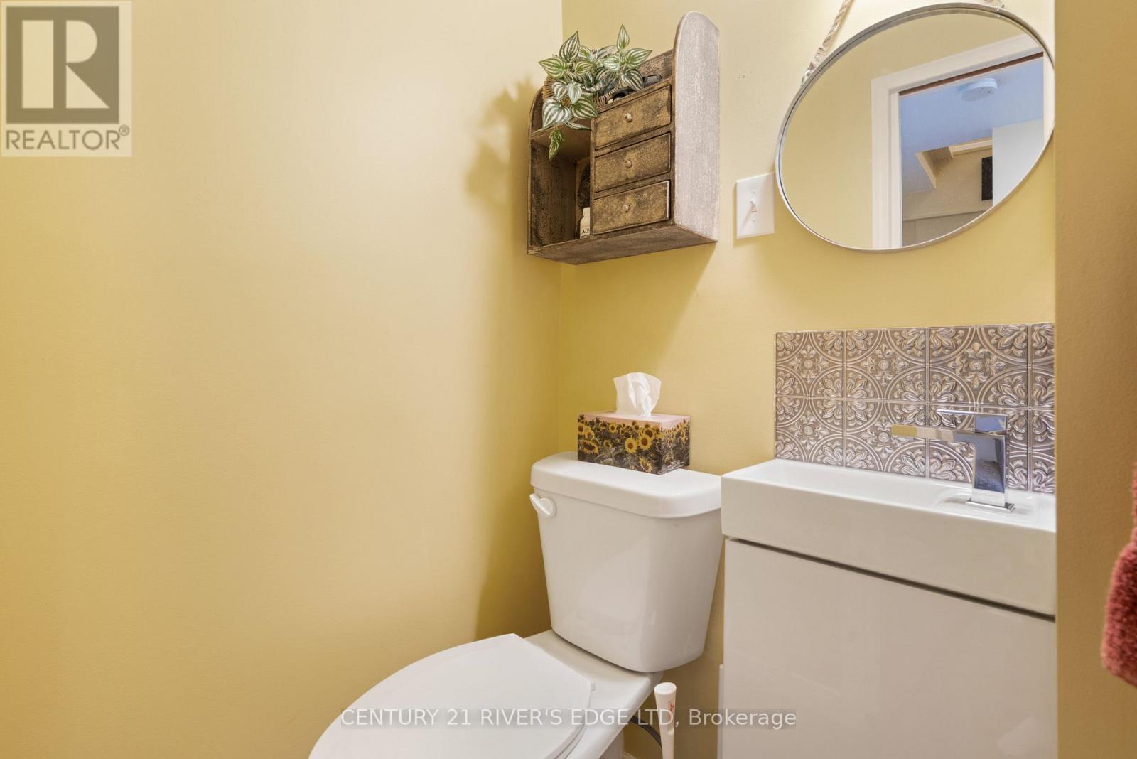 61 Augusta Street, South Dundas, Ontario K0C 1X0 - Photo 16 - X12498024