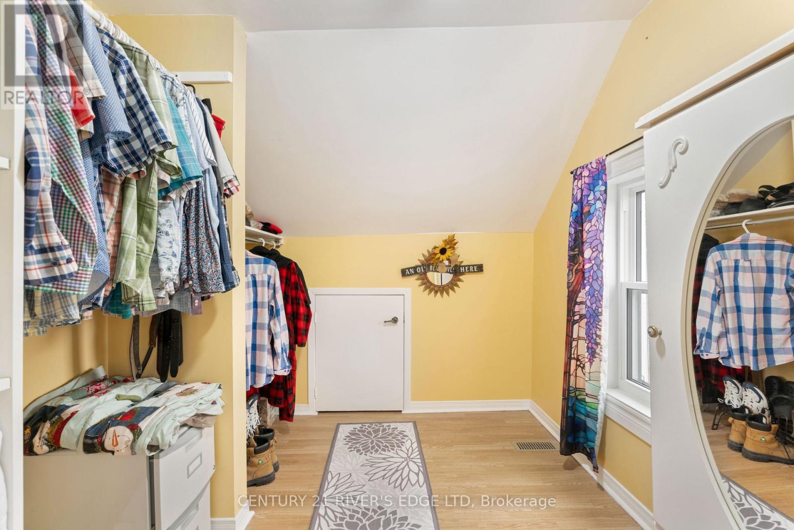 61 Augusta Street, South Dundas, Ontario K0C 1X0 - Photo 19 - X12498024