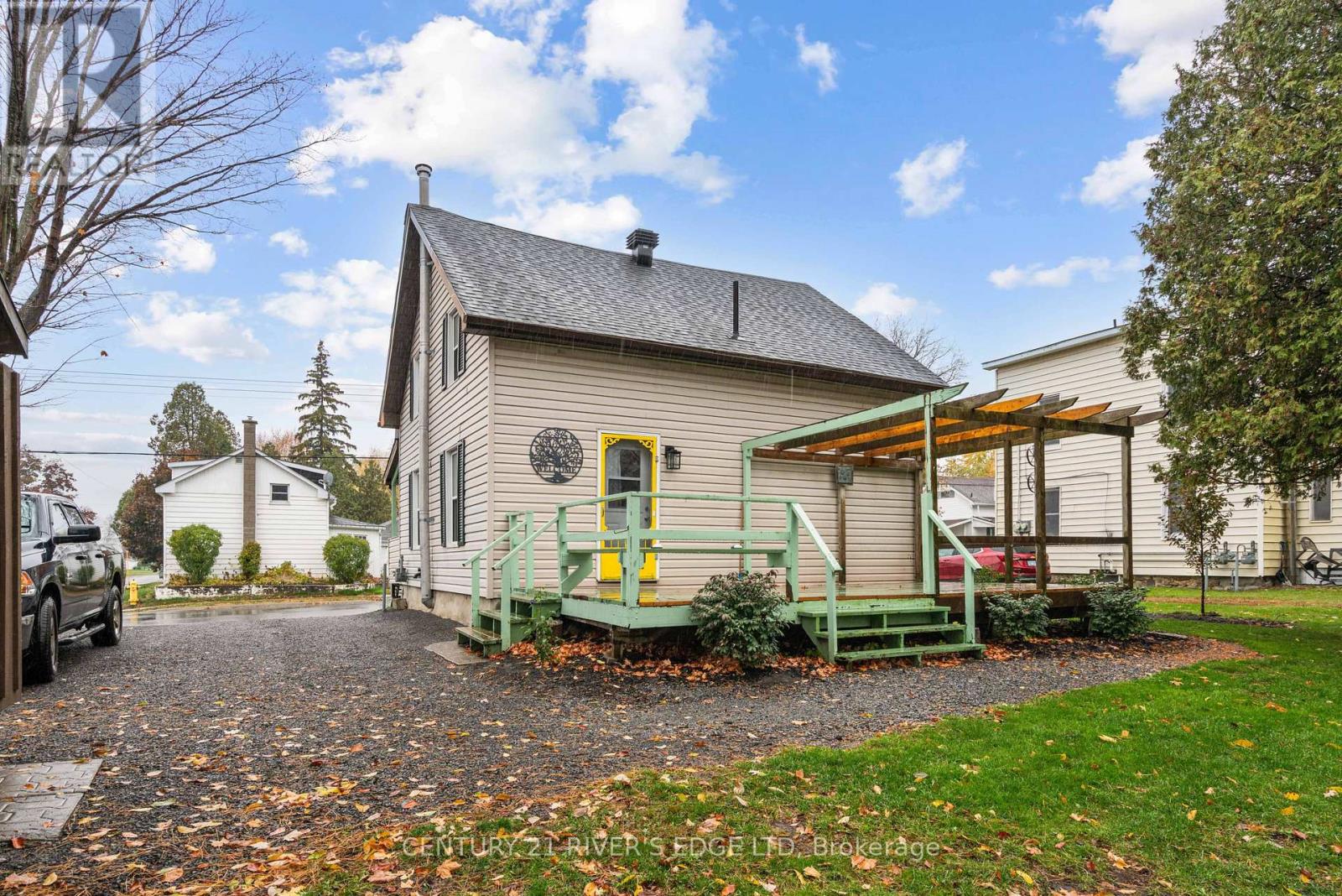 61 Augusta Street, South Dundas, Ontario K0C 1X0 - Photo 24 - X12498024