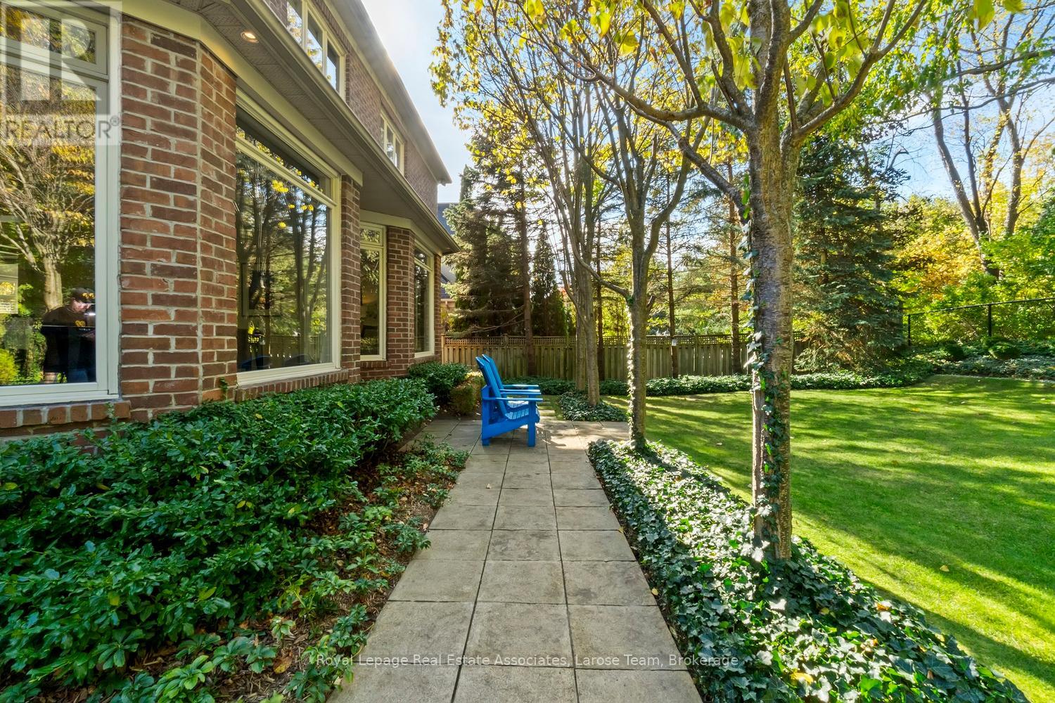 562 Gladwyne Court, Mississauga, Ontario  L5H 4L4 - Photo 46 - W12492952