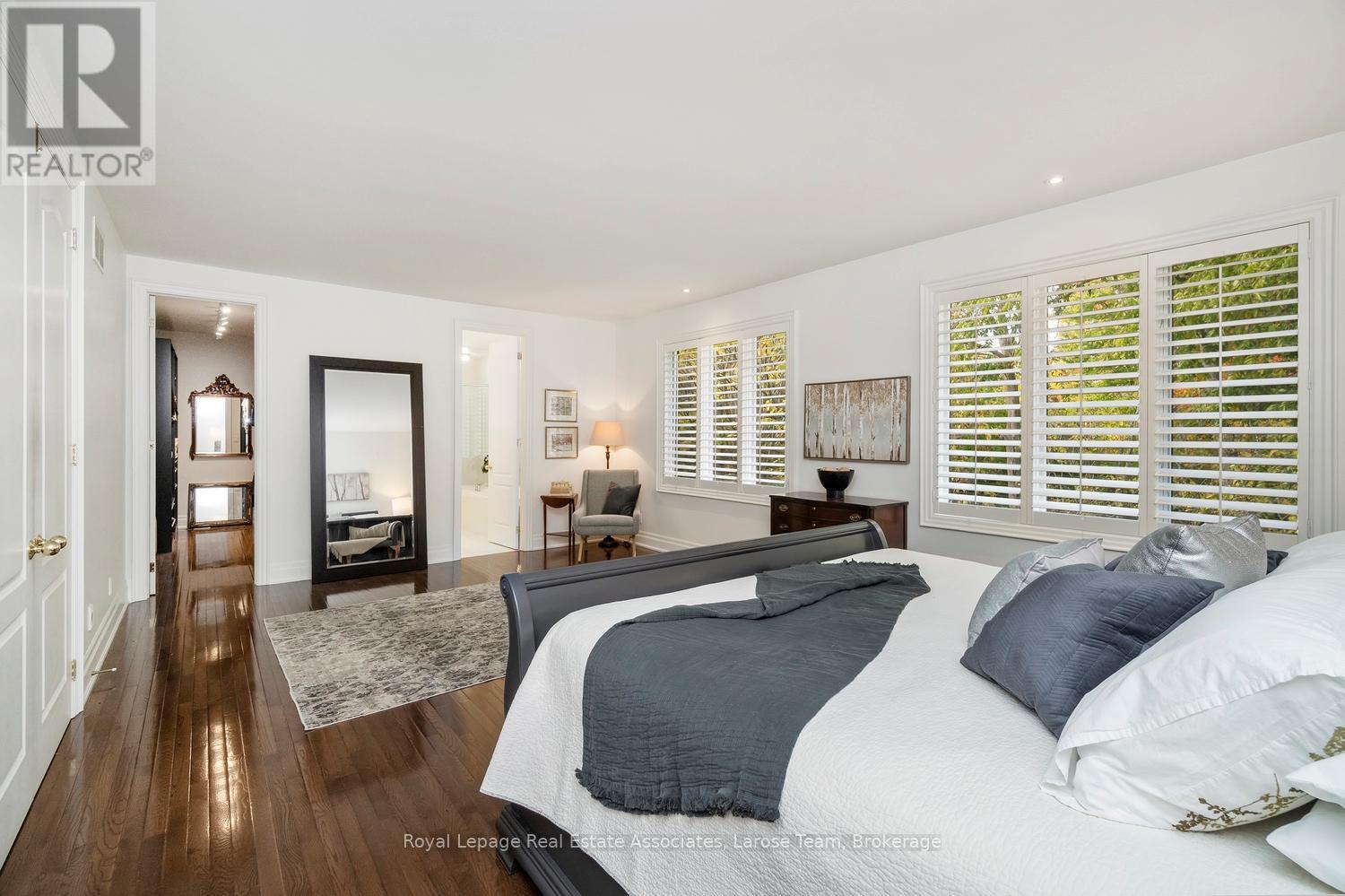 562 Gladwyne Court, Mississauga, Ontario  L5H 4L4 - Photo 24 - W12492952