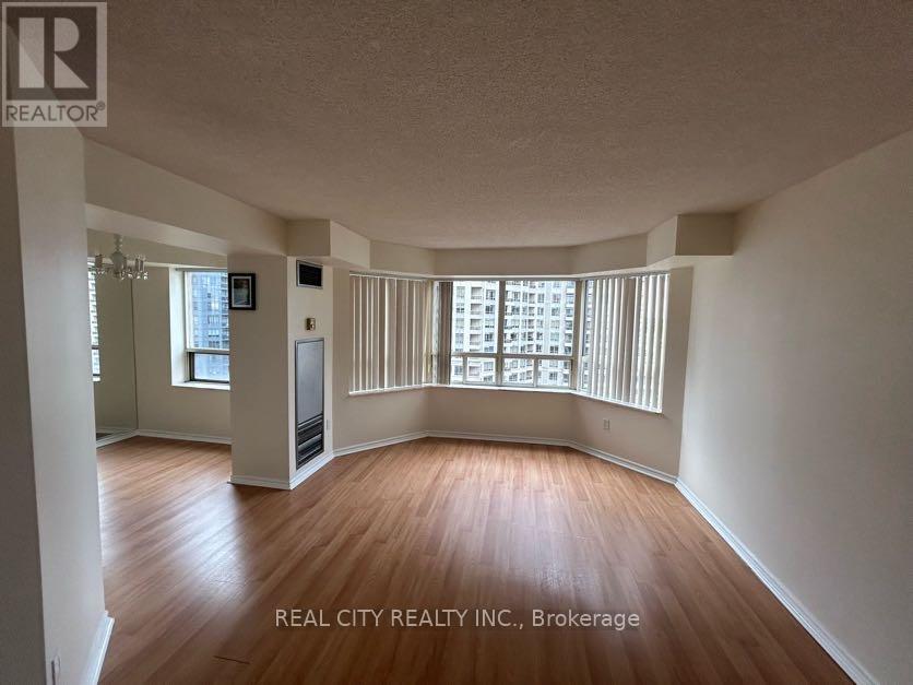 #2008 - 325 Webb Drive, Mississauga, Ontario  L5B 3Z9 - Photo 6 - W12476994