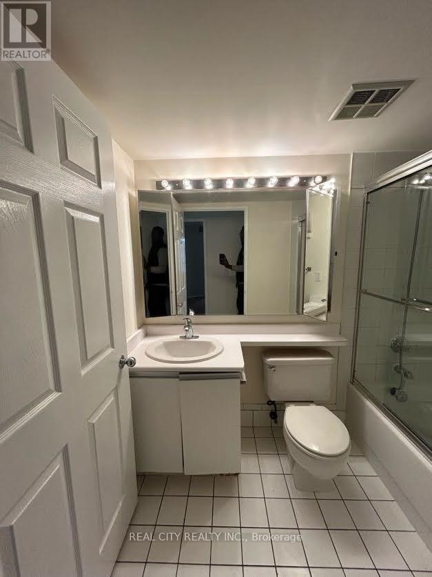 #2008 - 325 Webb Drive, Mississauga, Ontario  L5B 3Z9 - Photo 27 - W12476994