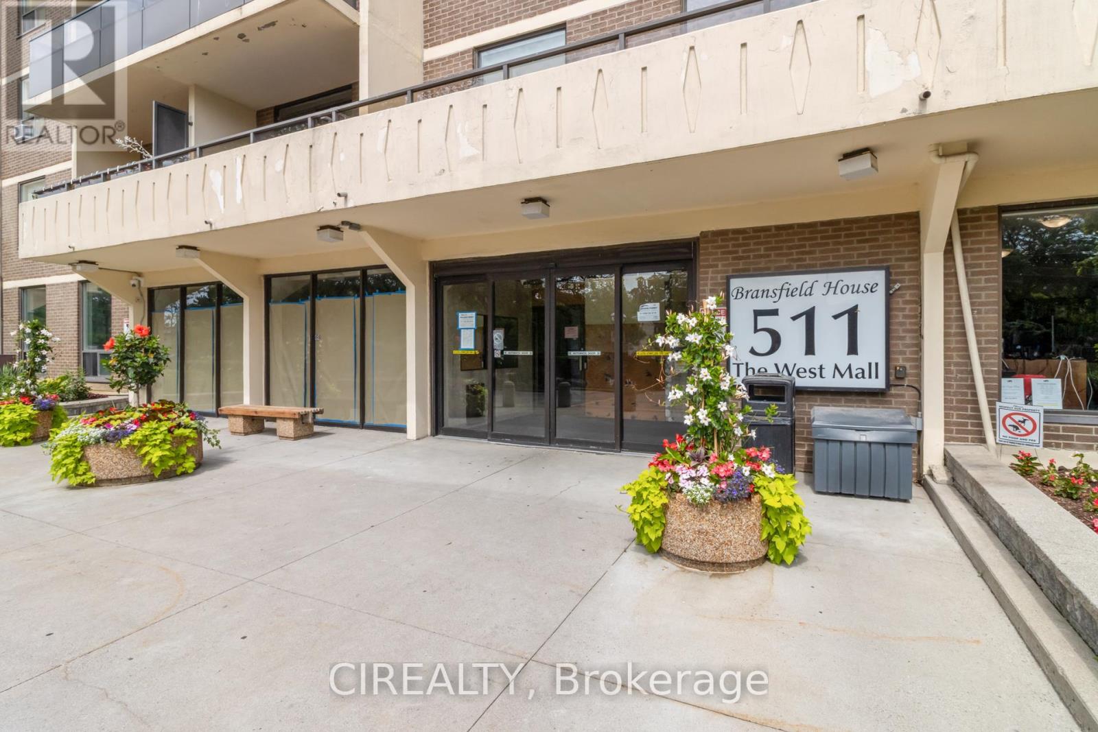 709 - 511 The West Mall, Toronto (Etobicoke West Mall), Ontario  M9C 1G5 - Photo 49 - W12489426