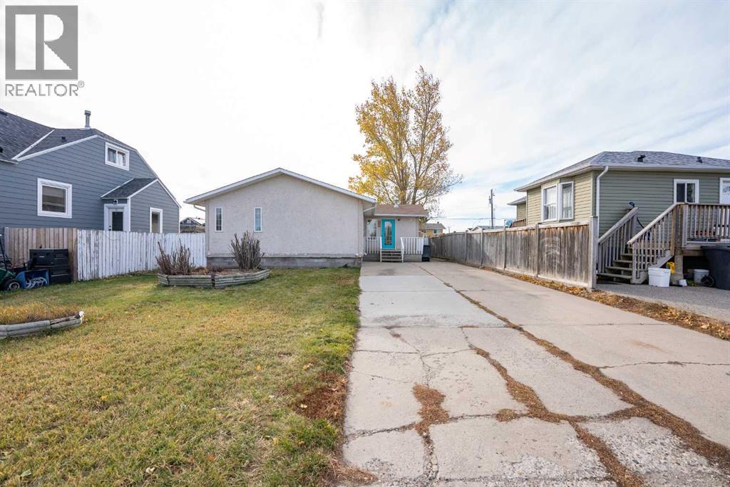 118 2 Street, Shaughnessy, Alberta