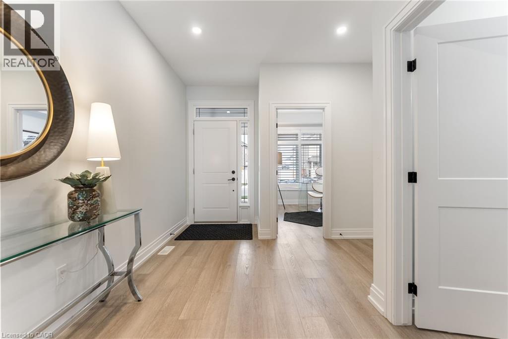 10 Granite Ridge Trail, Waterdown, Ontario  L8B 1Y4 - Photo 3 - 40784178