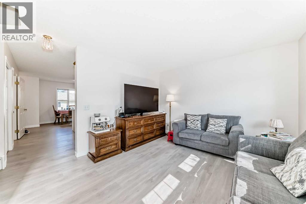 23 Hidden Ranch Road Nw, Calgary, Alberta  T3A 5S5 - Photo 7 - A2239282