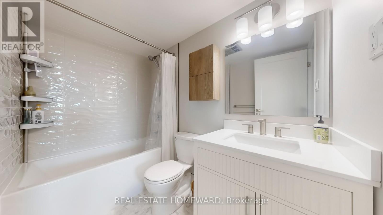 920 - 77 Maitland Place, Toronto, Ontario  M4Y 2V6 - Photo 15 - C12494232