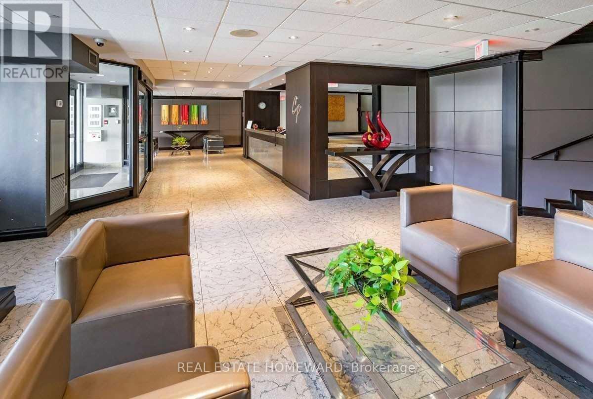 920 - 77 Maitland Place, Toronto, Ontario  M4Y 2V6 - Photo 3 - C12494232