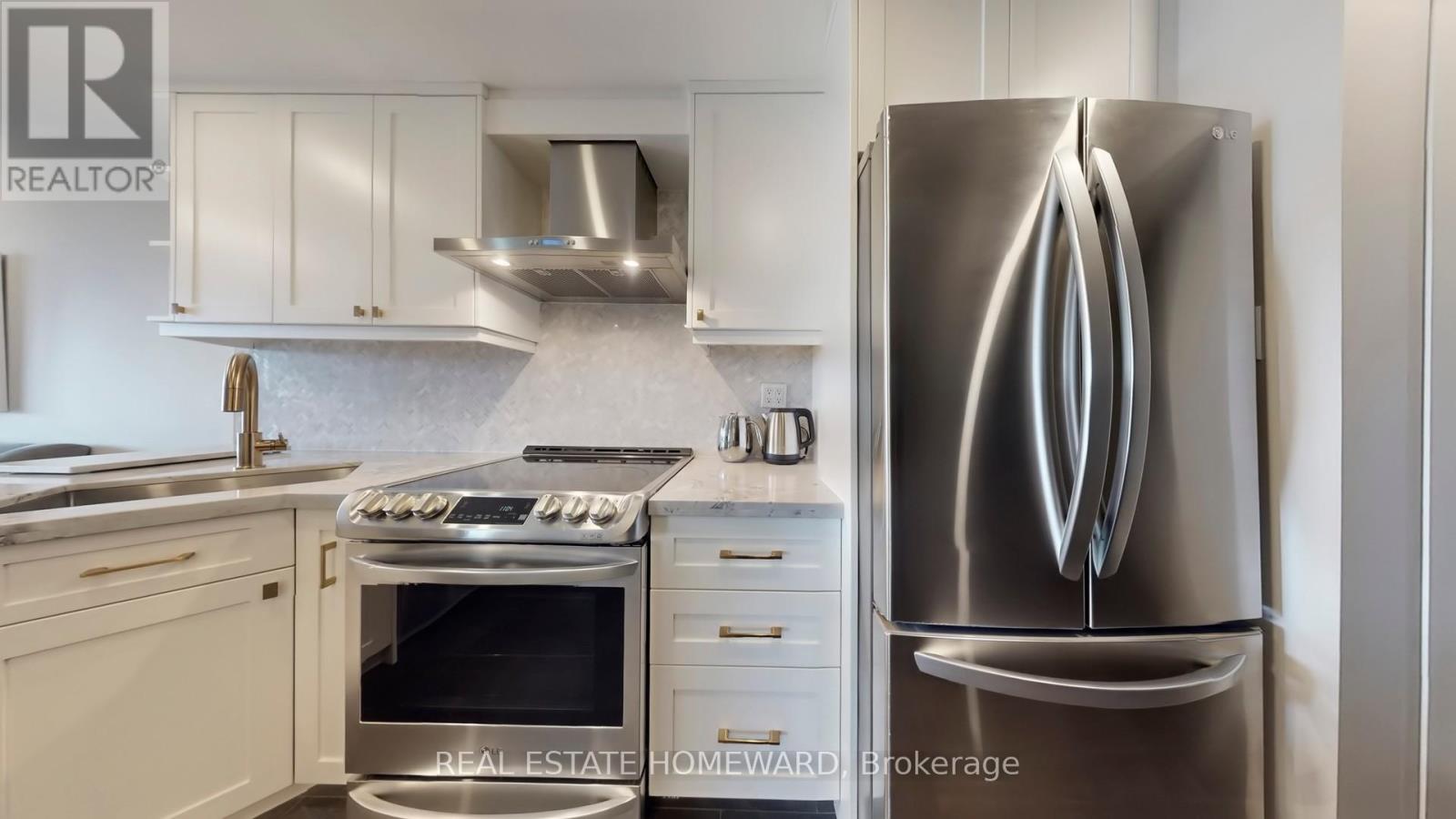 920 - 77 Maitland Place, Toronto, Ontario  M4Y 2V6 - Photo 7 - C12494232