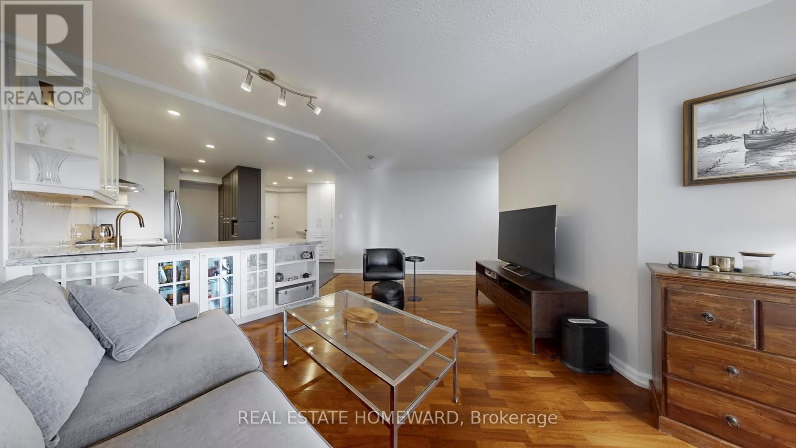 920 - 77 Maitland Place, Toronto, Ontario  M4Y 2V6 - Photo 9 - C12494232