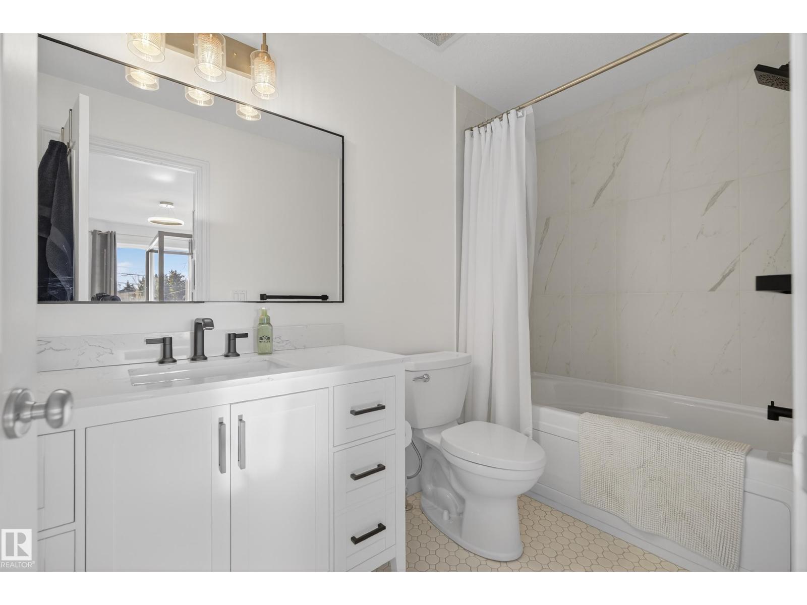 8705 92a Av Nw, Edmonton, Alberta  T6C 4G6 - Photo 33 - E4464266