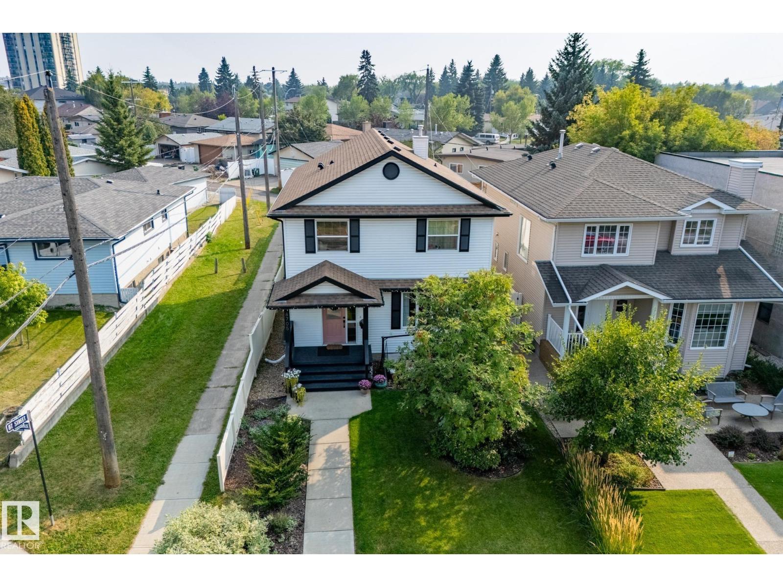 8705 92a Av Nw, Edmonton, Alberta  T6C 4G6 - Photo 63 - E4464266