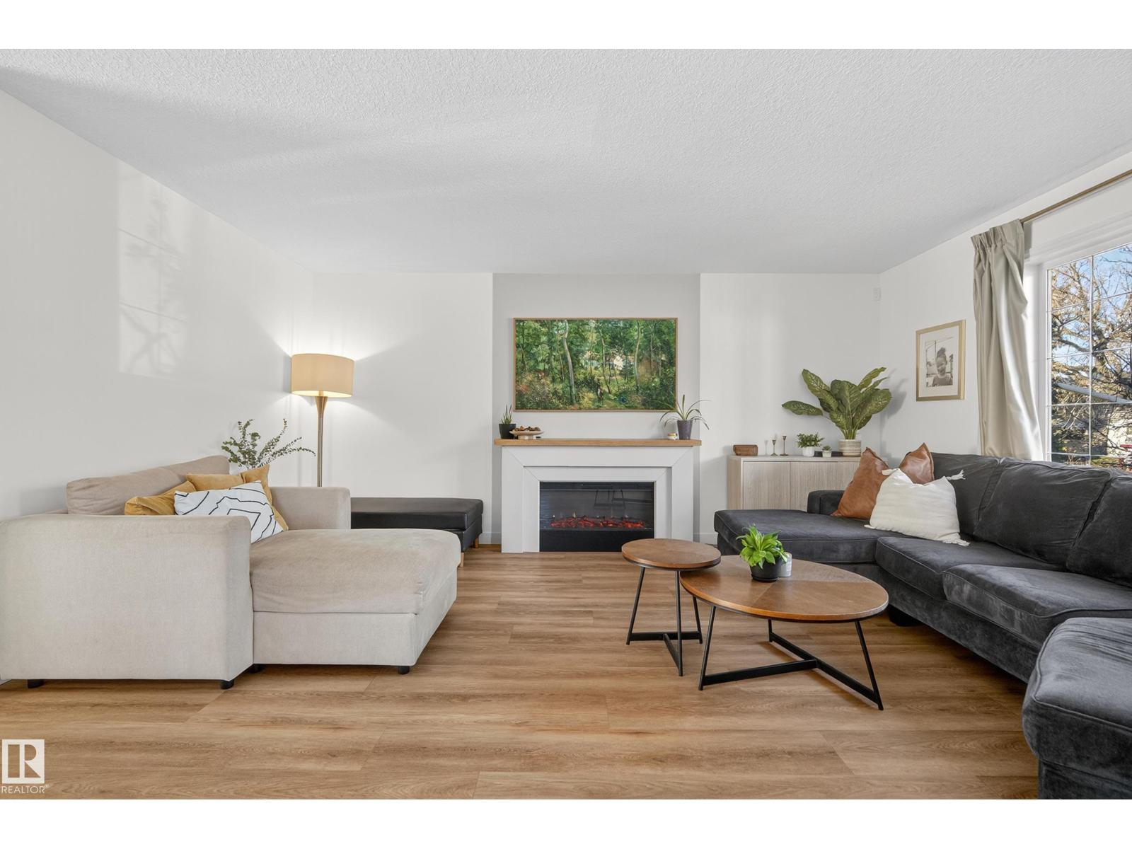 8705 92a Av Nw, Edmonton, Alberta  T6C 4G6 - Photo 6 - E4464266