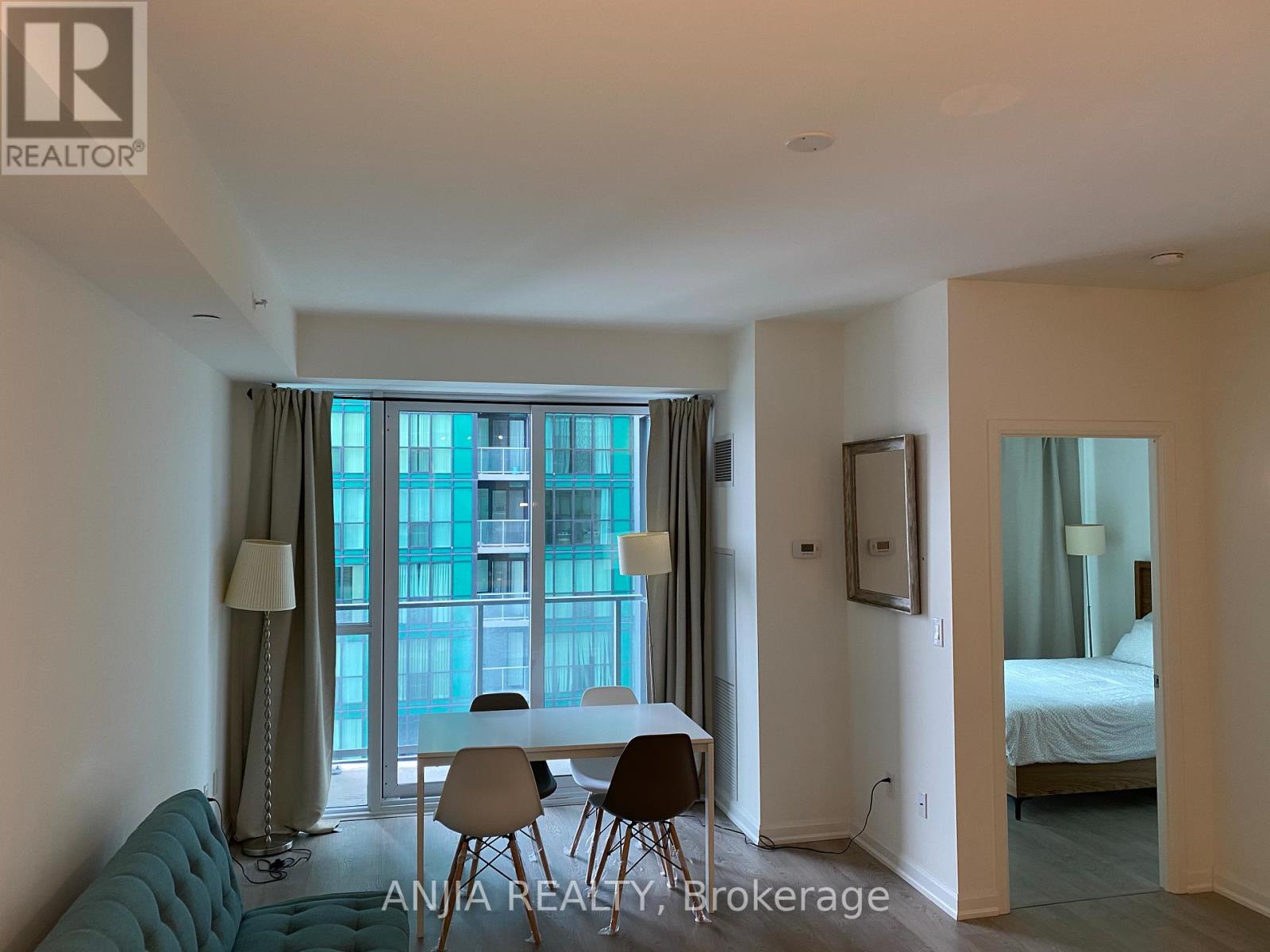 2104 - 9 Bogert Avenue, Toronto, Ontario  M2N 0H3 - Photo 2 - C12497234