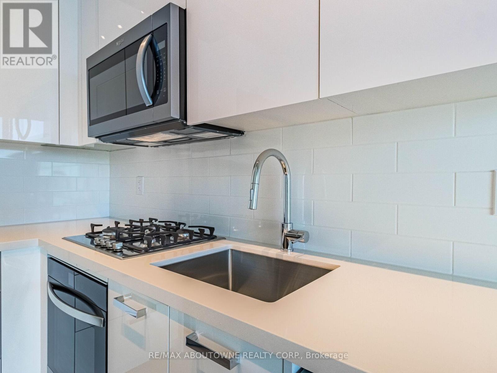 720 - 195 Mccaul Street, Toronto, Ontario  M5T 1W6 - Photo 14 - C12497268