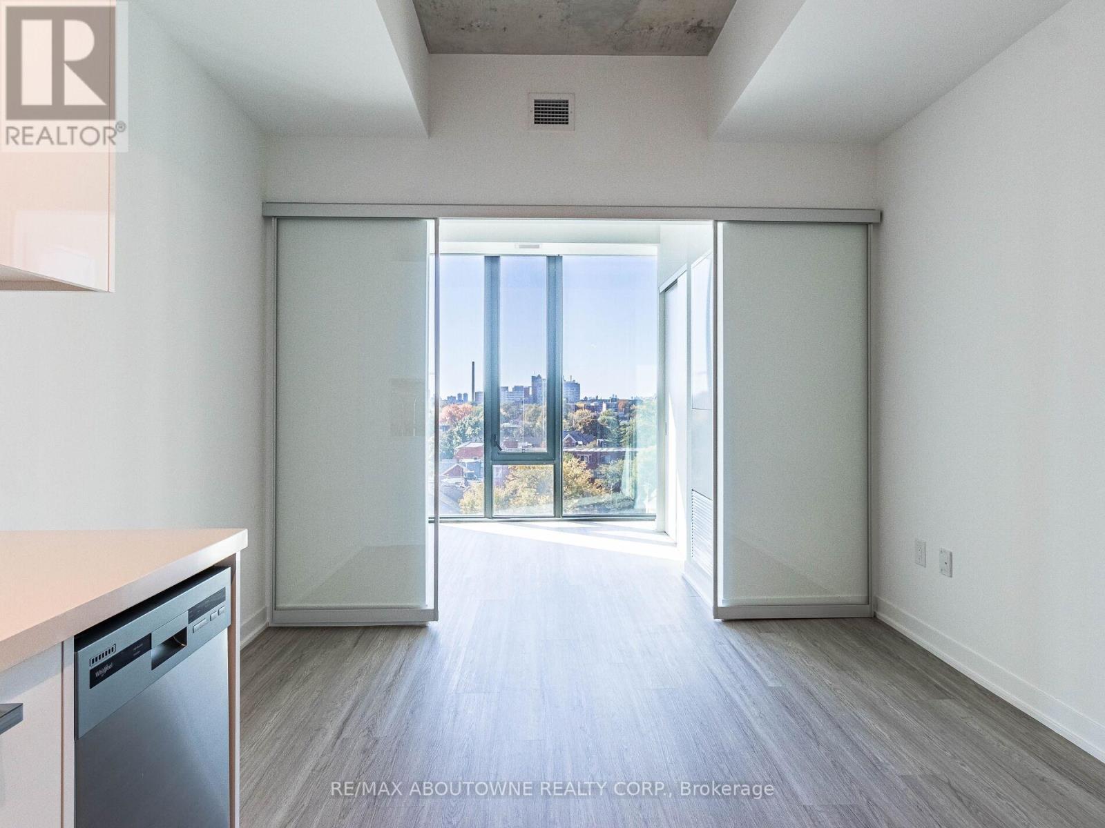 720 - 195 Mccaul Street, Toronto, Ontario  M5T 1W6 - Photo 17 - C12497268