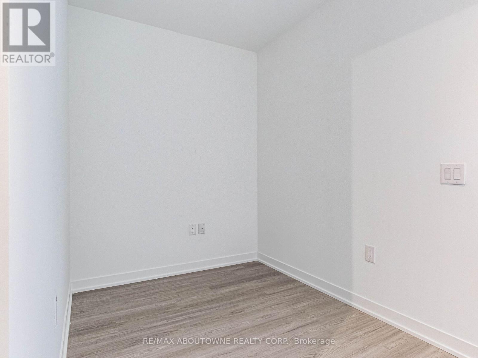 720 - 195 Mccaul Street, Toronto, Ontario  M5T 1W6 - Photo 8 - C12497268