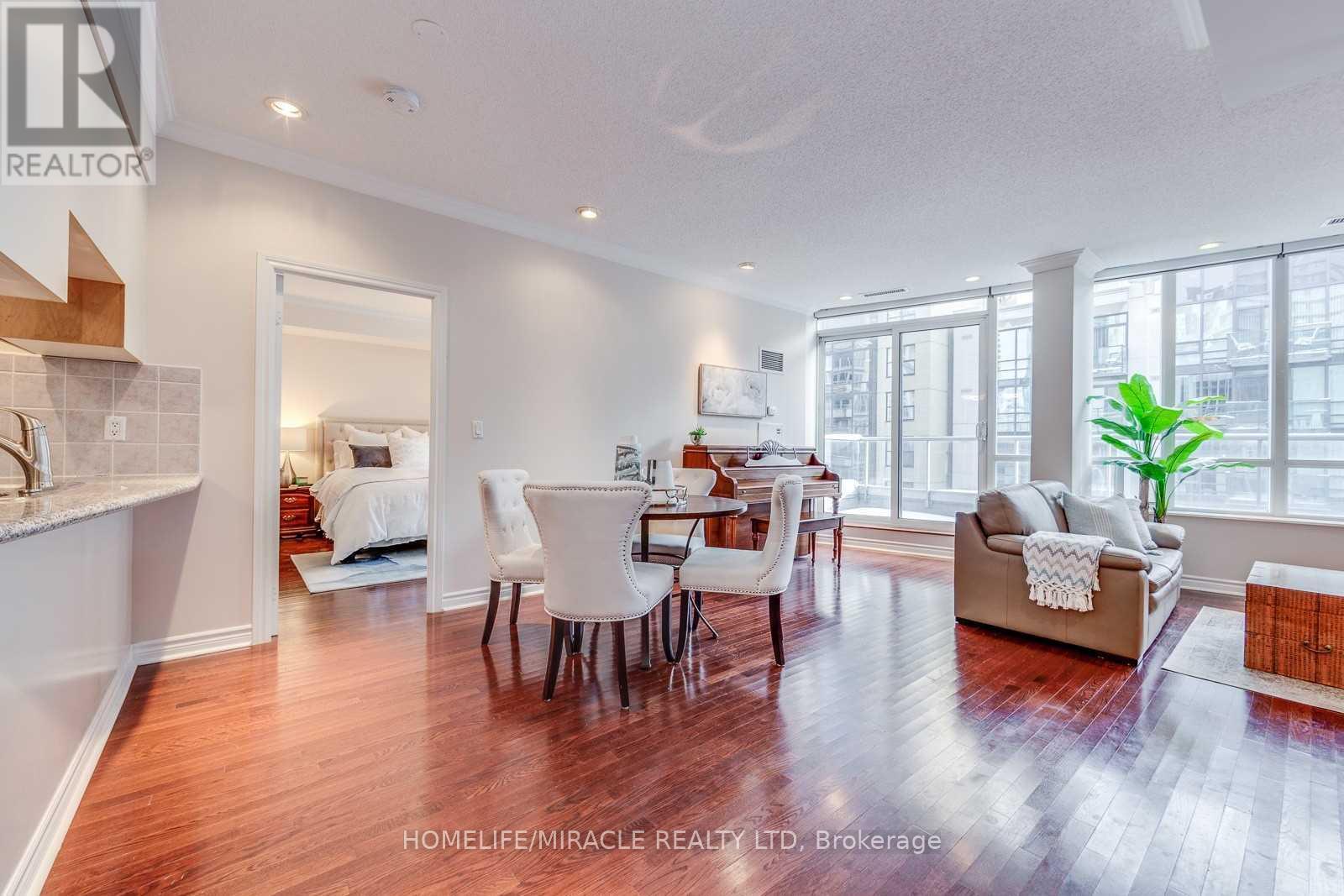 Ph09 - 270 Wellington Street W, Toronto, Ontario  M5V 3P5 - Photo 4 - C12497318