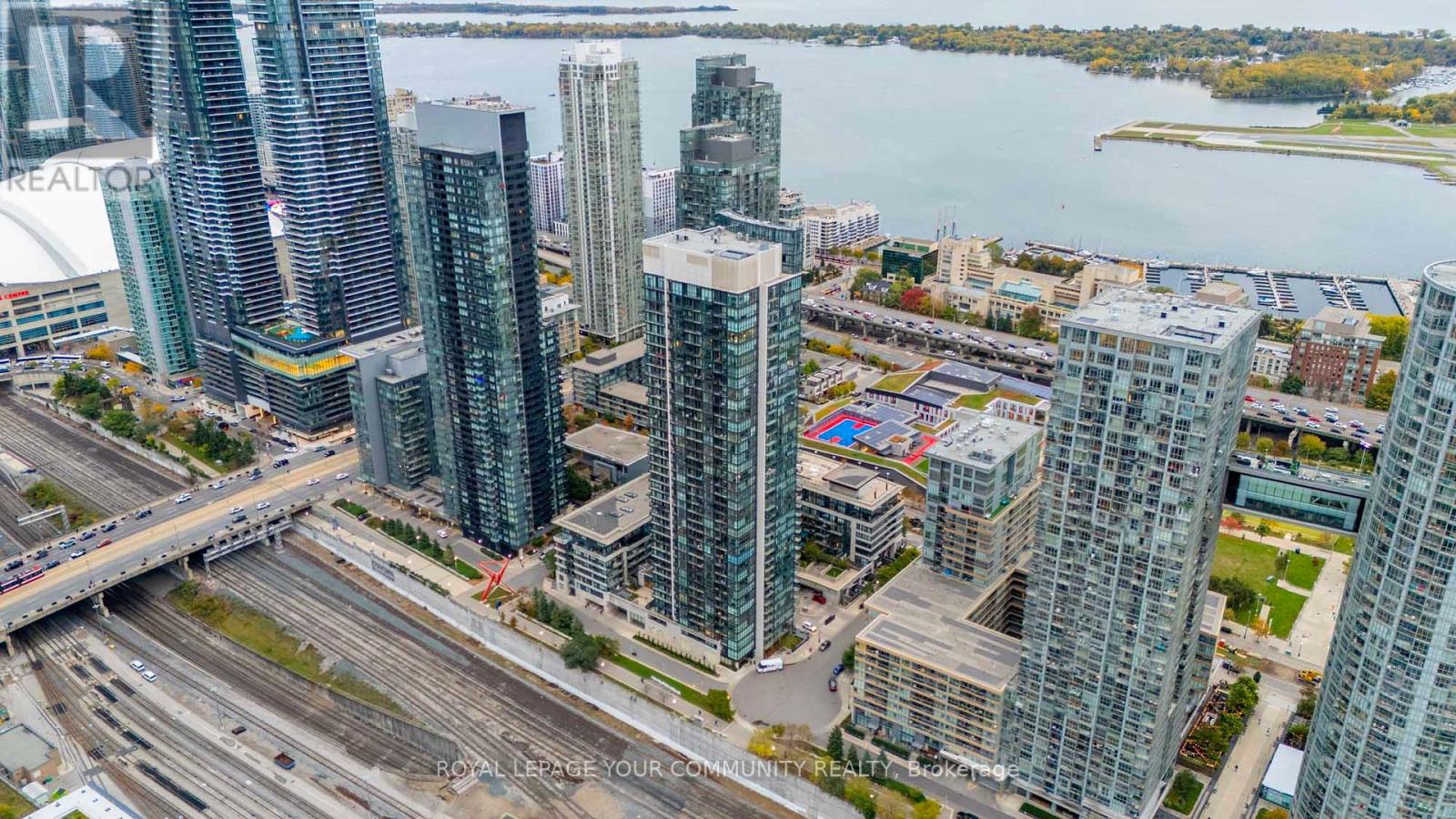 2111 - 25 Capreol Court, Toronto, Ontario  M5V 3Z7 - Photo 19 - C12497346