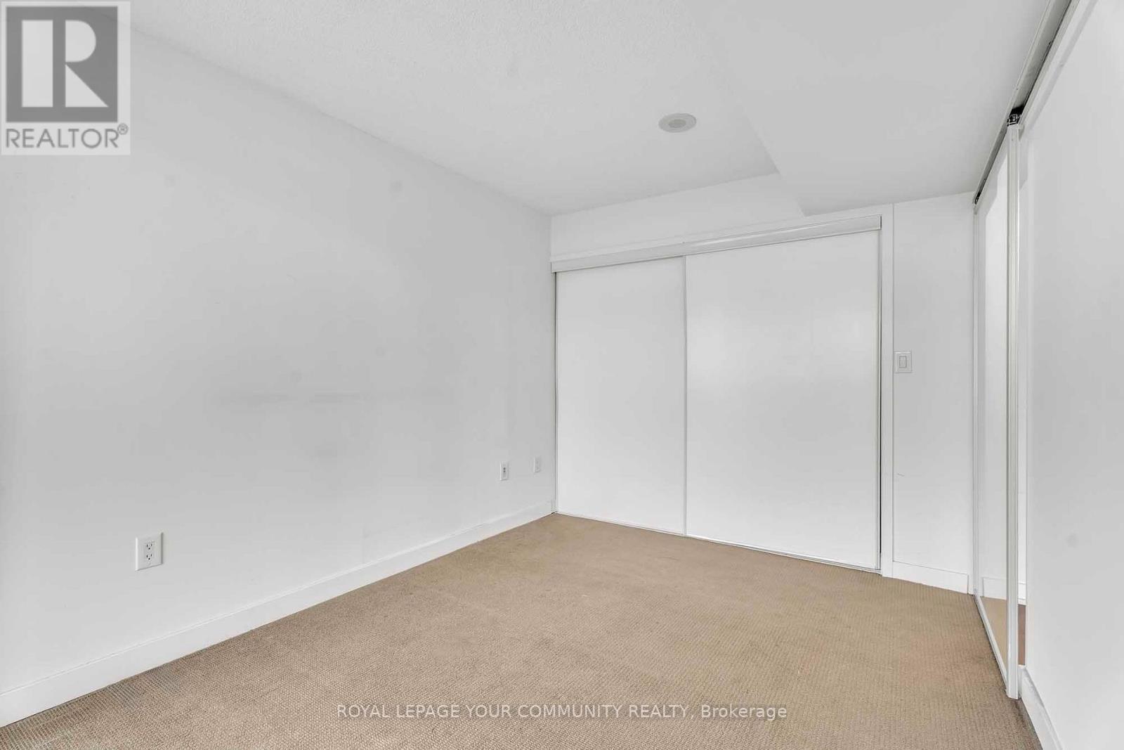 2111 - 25 Capreol Court, Toronto, Ontario  M5V 3Z7 - Photo 8 - C12497346