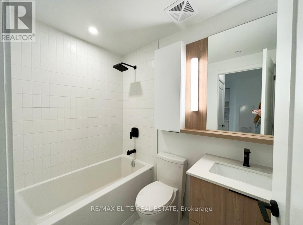 920 - 5 Defries Street, Toronto, Ontario  M5A 0W7 - Photo 3 - C12497542