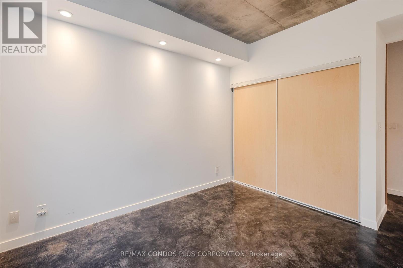 215 - 1 Shaw Street, Toronto, Ontario  M6K 0A1 - Photo 10 - C12497562