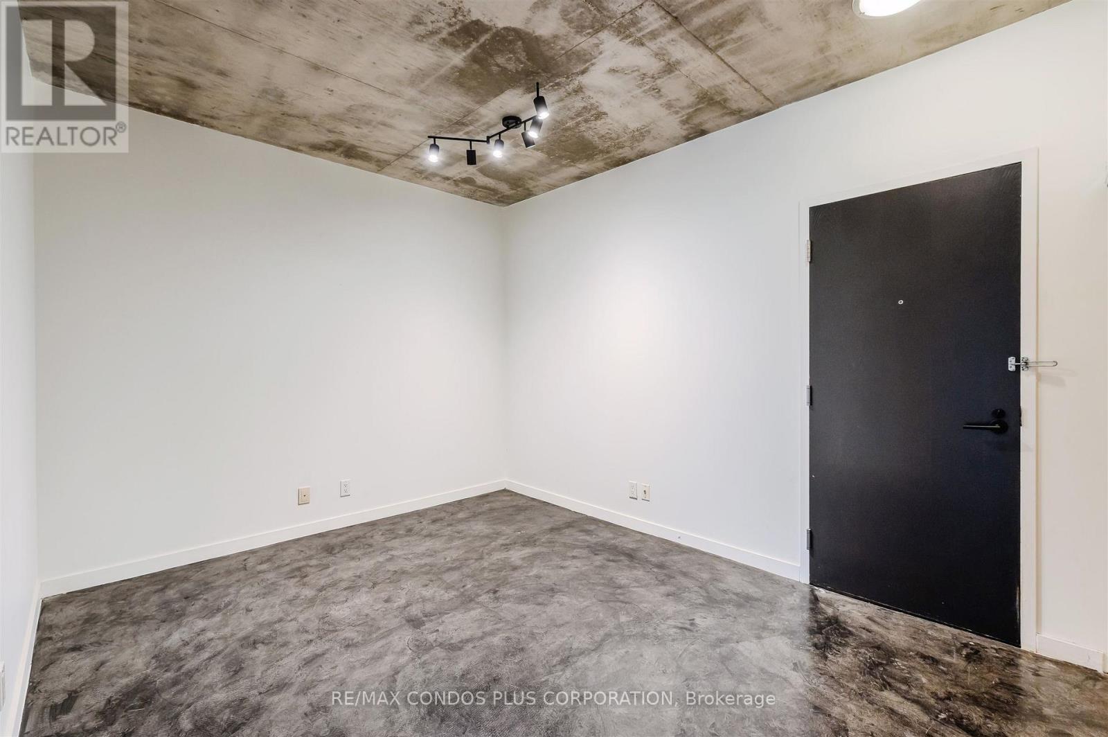 215 - 1 Shaw Street, Toronto, Ontario  M6K 0A1 - Photo 14 - C12497562