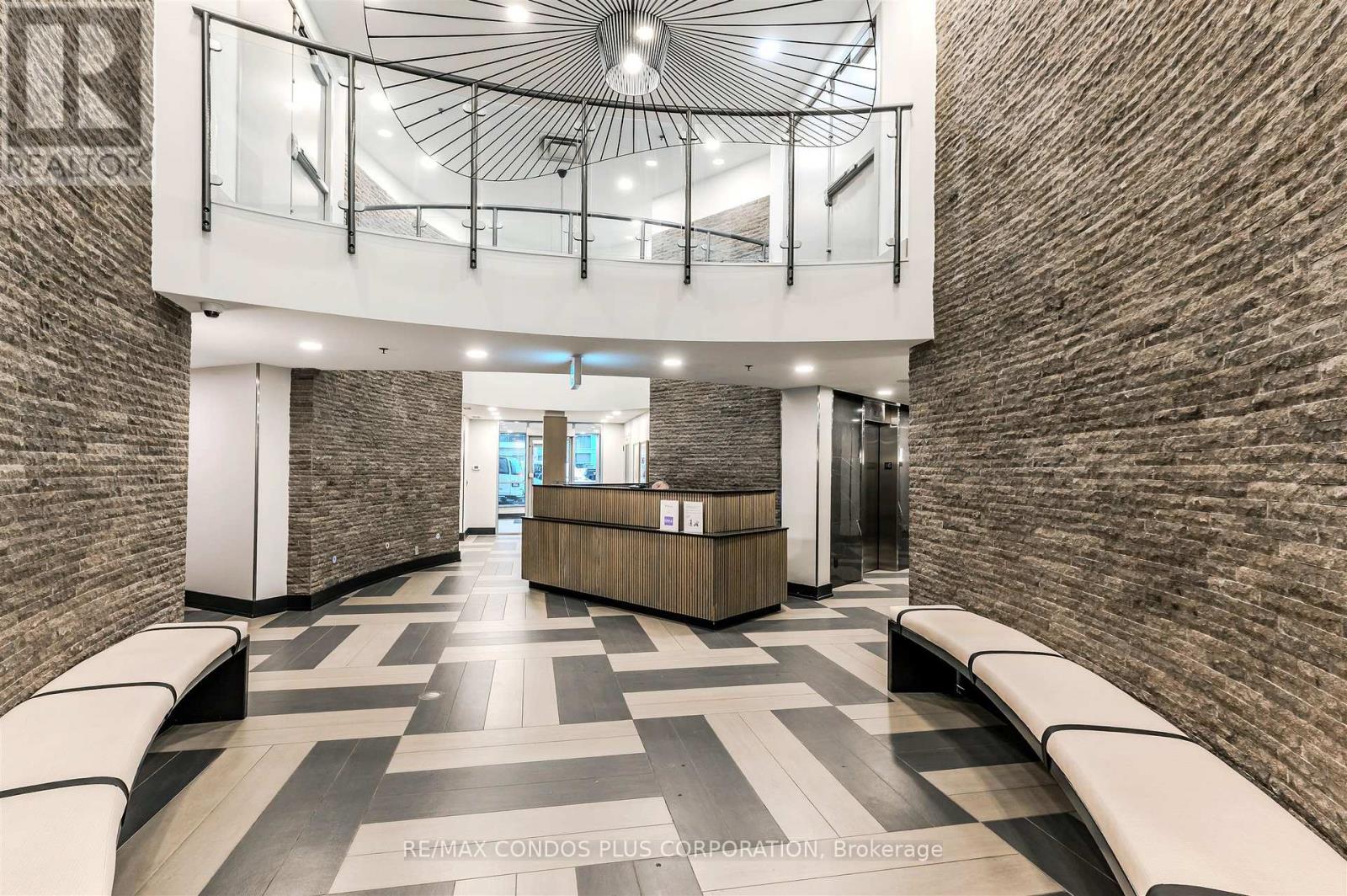 215 - 1 Shaw Street, Toronto, Ontario  M6K 0A1 - Photo 2 - C12497562